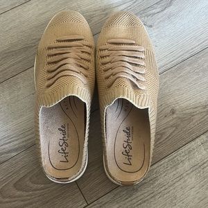 LifeStride Slip on Sneakers